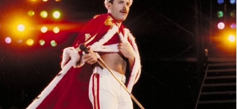 Srebrna bransoletka Freddiego Mercury’ego osiągnęła na aukcji rekordową cenę