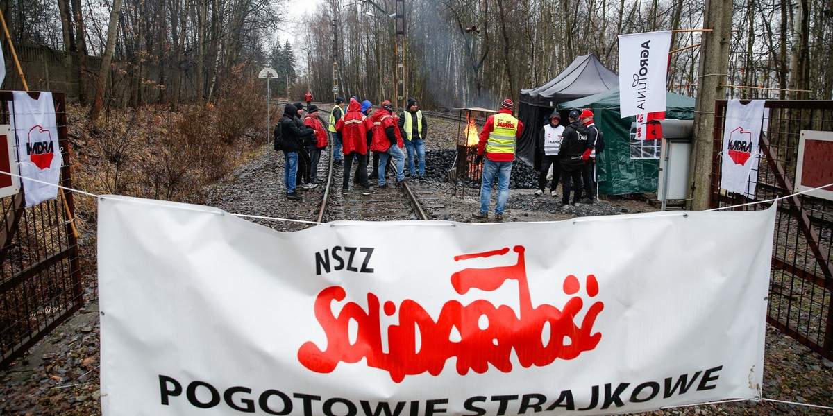 Górnicy już na początku stycznia zablokowali wysyłkę węgla. W przyszłym tygodniu zapowiadają kolejny taki ruch, który może być już znacznie bardziej dotkliwy, bo blokada ma być bezterminowa.