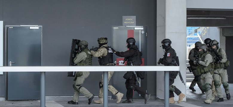 Hotele, trasy przejazdów i Stadion Narodowy pod specjalną ochroną