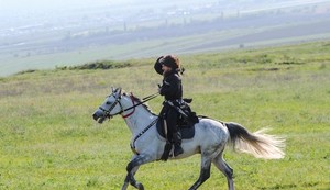 Ramzan Kadirov na svom konju u Groznom 2019.
