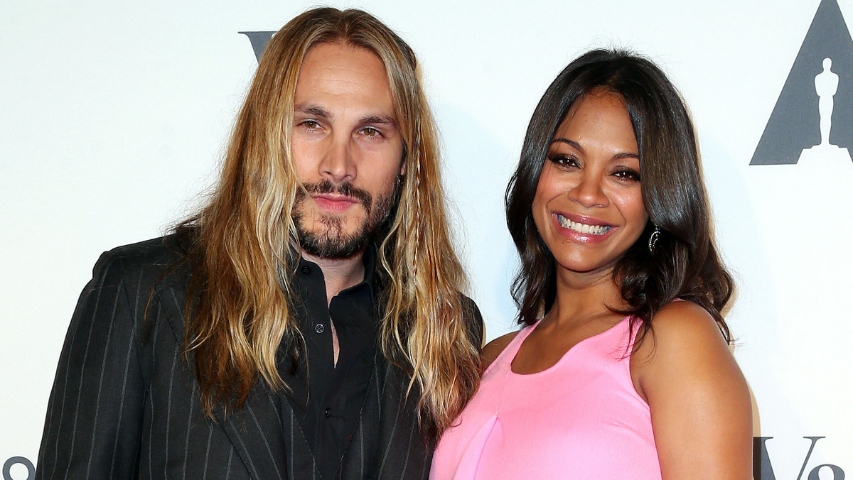 Zoe Saldana oficjalnie potwierdziła, że spodziewa się z mężem Marco Perego bliźniąt. Dzieci mają urodzić się jeszcze tej zimy.