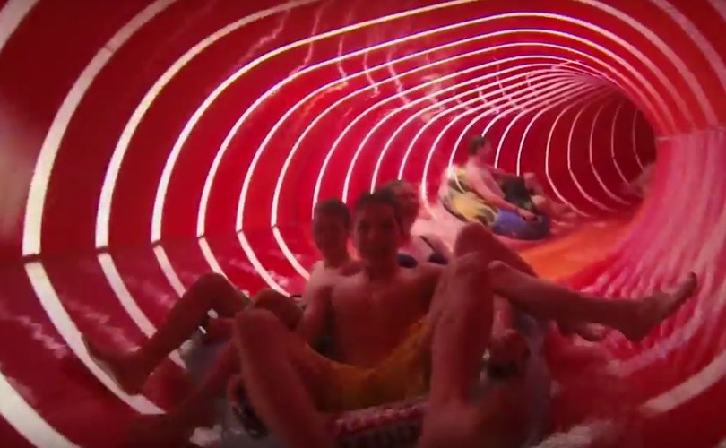 Na pozostałych 80 hektarach w późniejszym terminie powstaną jeszcze kompleks hotelowy i inne atrakcje tematyczne. Powiększanie mszczonowskiego parku rozrywki zajmie inwestorom od sześciu do ośmiu lat.

<br><br> fot. Global City Holdings,Park of Poland-YouTube.com