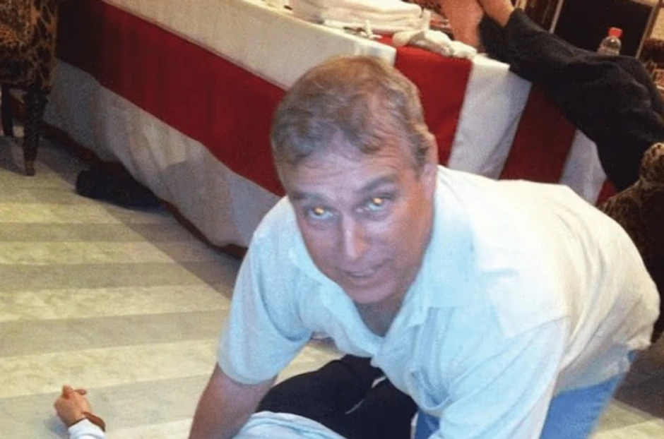 Princ Endru, fotografija iz dokumenata Džefrija Epstajna