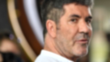 Simon Cowell po operacji kręgosłupa po wypadku na rowerze. "Miał szczęście"