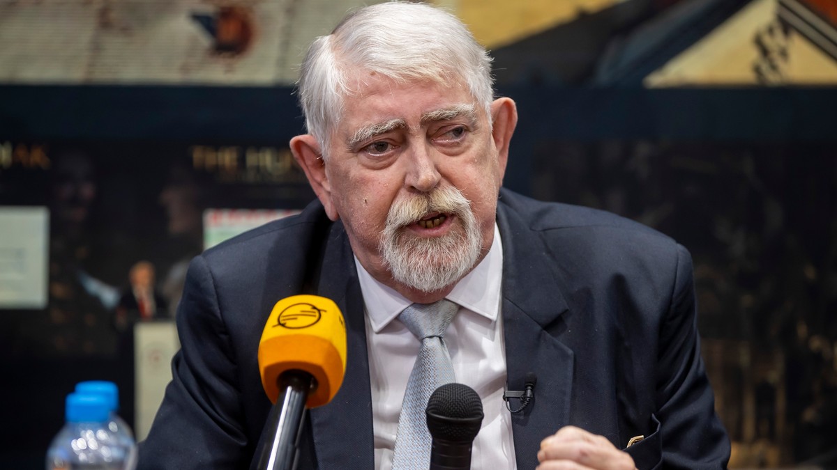A TISZA pártos dr. Kulja válaszolt Kásler Miklósnak: „Professzor Úr, nem az a kérdés, lehet-e 50 fokban operálni, hanem az, hogy túléli-e a beteg”