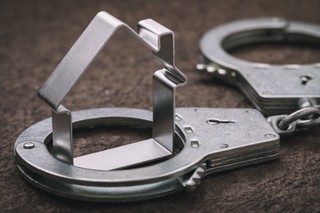 Były senator PiS, skazany za znęcanie się nad psem, chce zmienić karę więzienia na areszt domowy