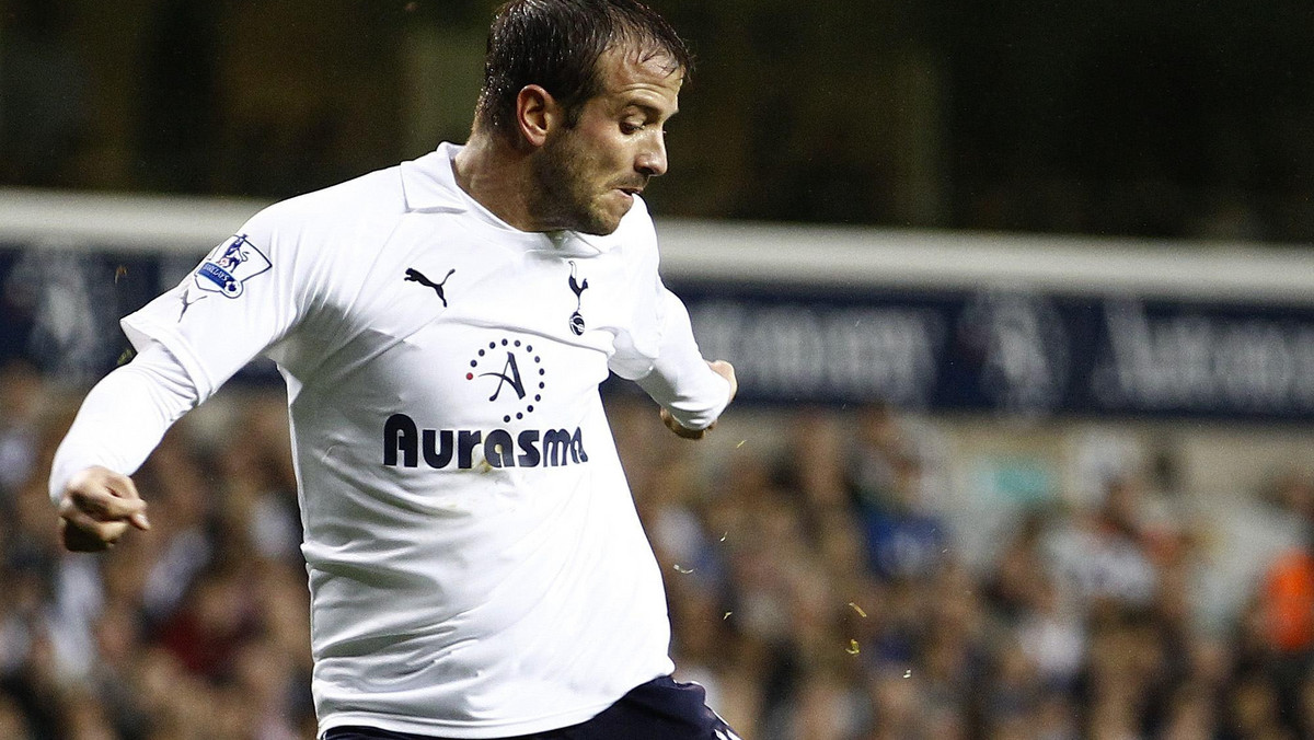 Pomocnik Tottenhamu Rafael van der Vaart wyznał, że zamierza opuścić angielski klub. Zaznaczył przy tym, że w grę wchodzi jedynie powrót do holenderskiej Eredivisie, gdzie chciałby zakończyć swoją karierę.