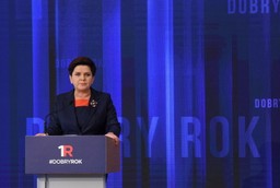 Szydło po roku rządów: Przywrócenie niższego wieku emerytalnego domknie nasze zobowiązania