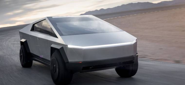 Elon Musk: Tesla Cybertruck większym priorytetem od nowego Roadstera