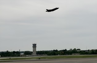 Kolejny polski pilot zasiadł za sterami F-35! Siły Powietrzne rosną w siłę