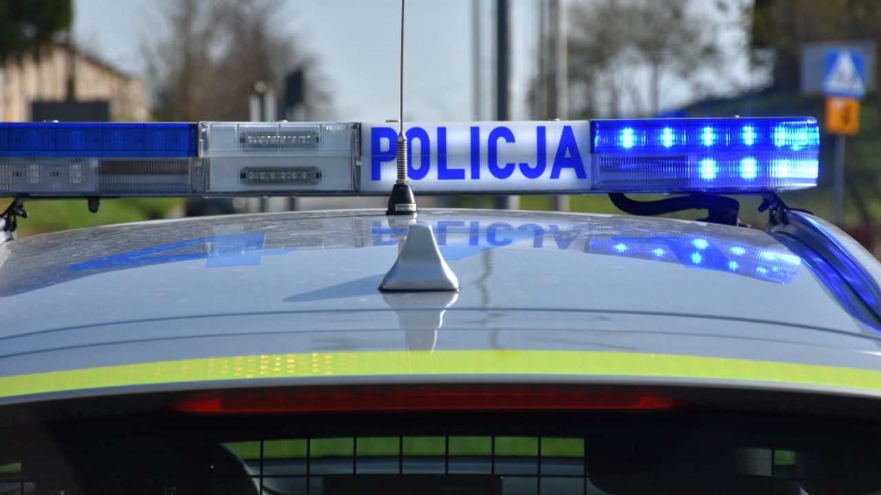 Dziecko uderzyło głową w bramę. Oto co spotkało policjantów z Podkarpacia