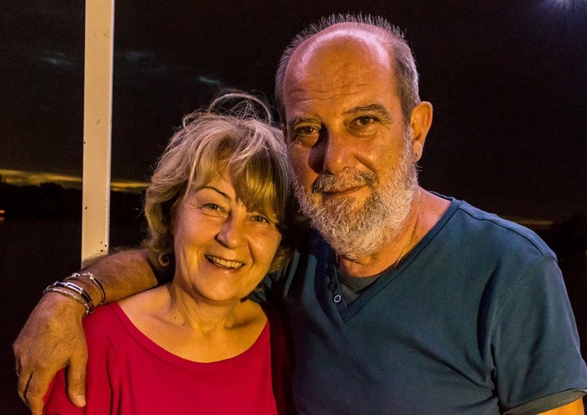 Anina mama Jelena (na slici sa suprugom Bogoljubom) doživela je moždani udar u Albaniji