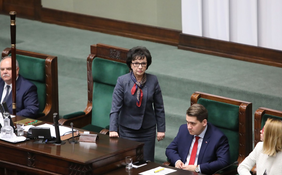 Sejm opublikował STENOGRAM z nocnego głosowania ws. KRS