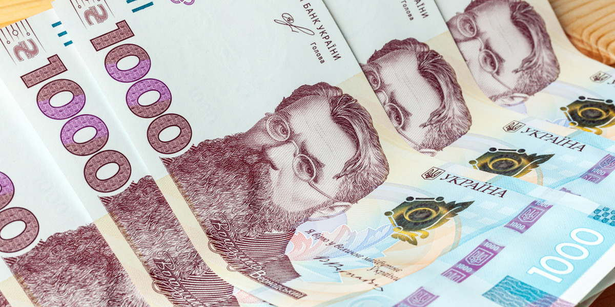 Narodowy Bank Ukrainy podnosi stopy procentowe i interweniuje na rynku w celu wsparcia hrywny