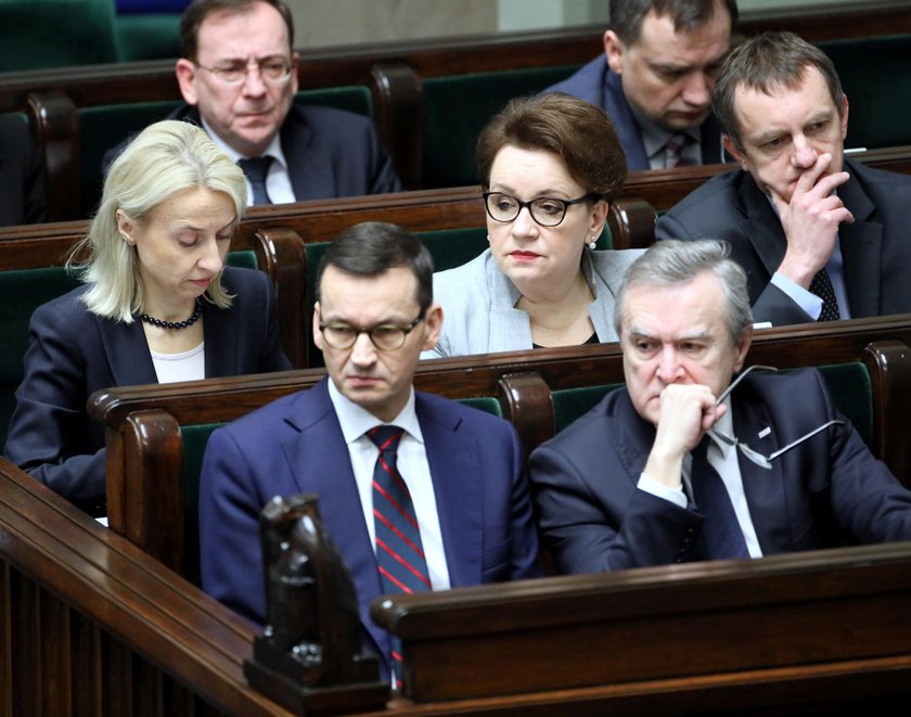 Minister poległ! Wstyd się przyznać do tego