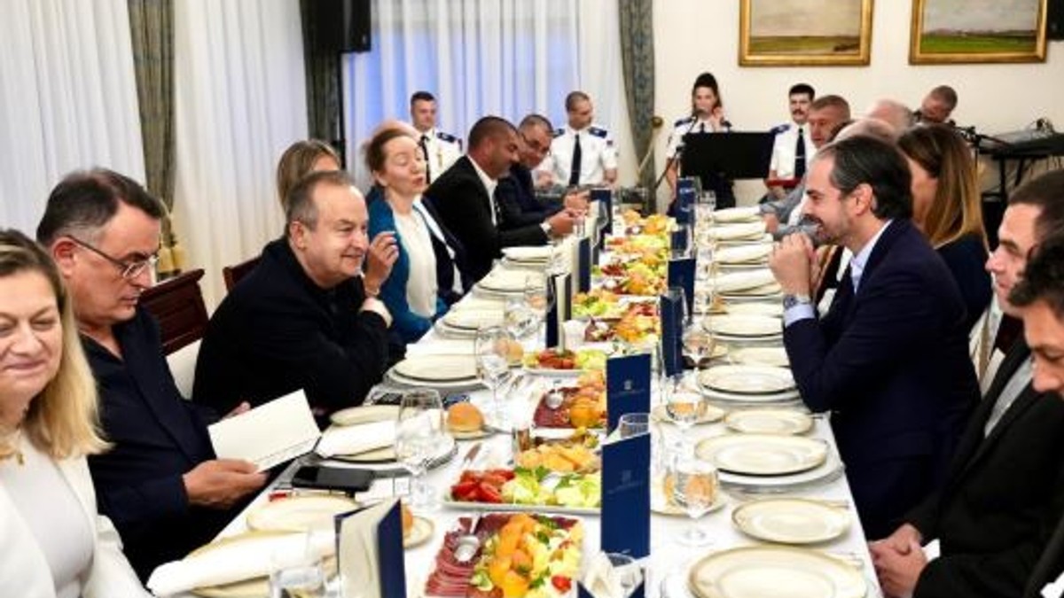 Dačić na svečanoj večeri sa Urkizom