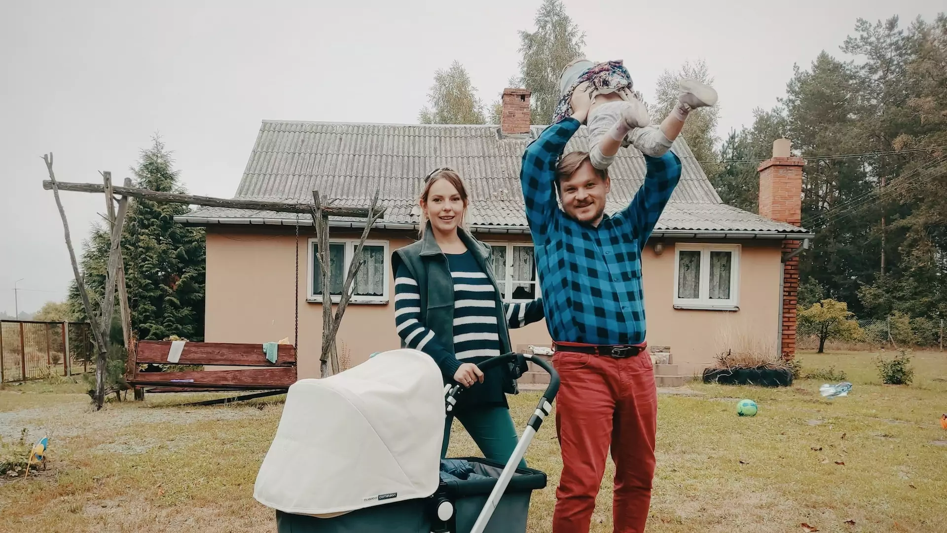 Polscy ruinersi odnawiają dom na wsi. "Znaleźliśmy w nim perełki"