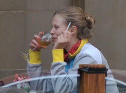 Papieros i winko - Julia jest już dorosła