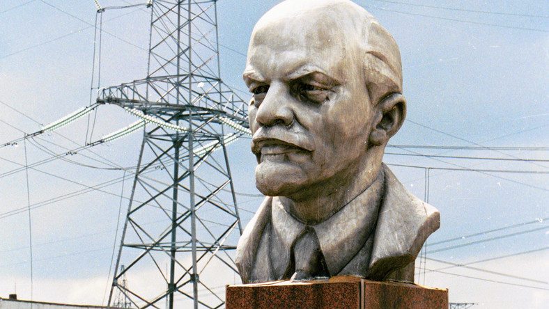 Nieudana licytacja. Bawarska firma chciała się pozbyć kilku komunistycznych pomników. Najwidoczniej nie ma popytu na Lenina czy Stalina.
