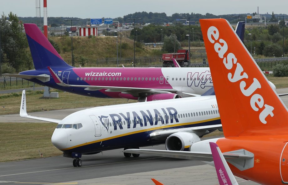 Ryanair, EasyJet i Wizz Air przygotowują się na brexit. Jednak na niespełna trzy tygodnie przed planowaną datą wyjścia Wielkiej Brytanii z UE branża stoi przed wielką niewiadomą