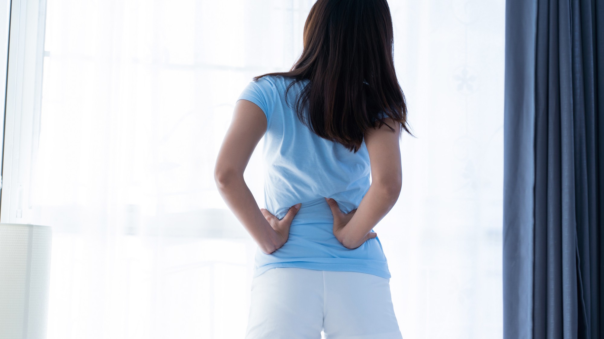 Musela ísť na pohotovosť kvôli neznesiteľnej bolesti chrbta. (ilustračné foto).