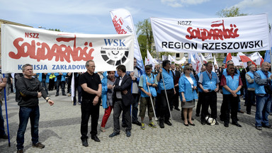 W Mielcu protestowano przeciw wynikom przetargu na śmigłowce