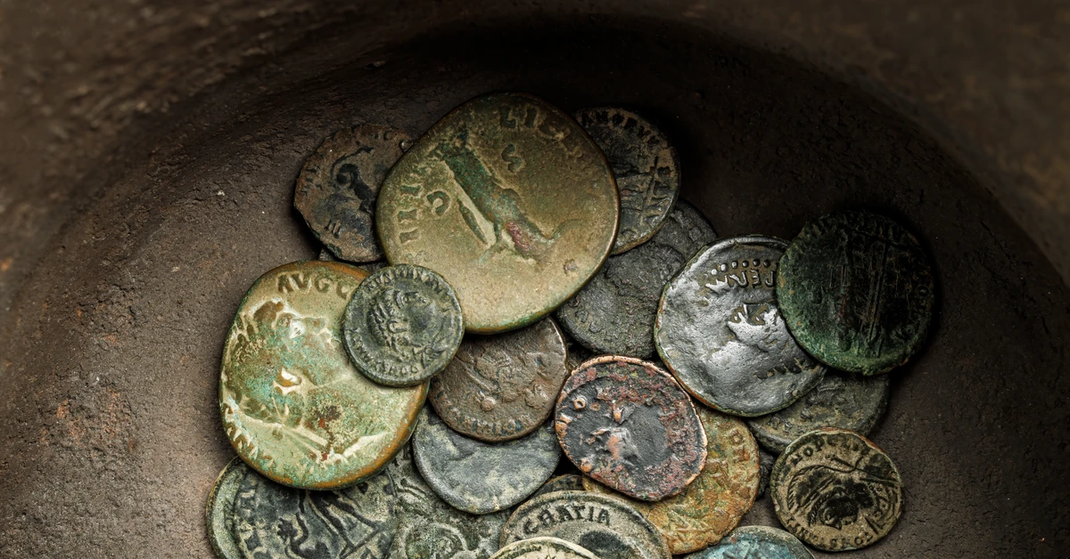 5 tysięcy monet pod ziemią. Historyczne odkrycie w Polsce zaskakuje Europę