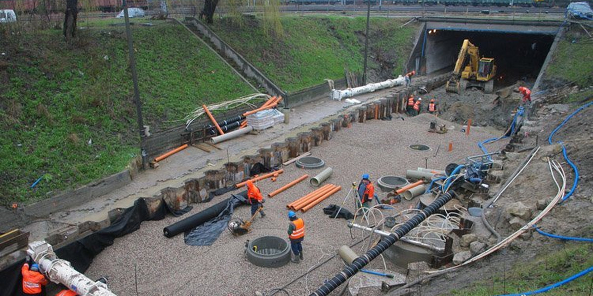 Drogowcy wreszcie remontują Dźwigową!