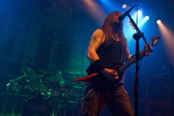 Vader zagra na Dolnym Śląsku. Biskup Dec ogłasza modlitewne czuwanie