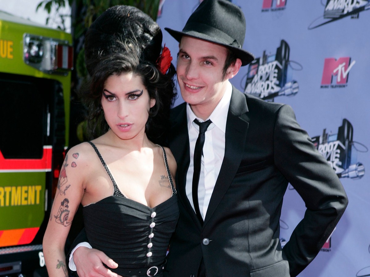 Nowe piosenki Amy Winehouse o jej narkotykowym mężu