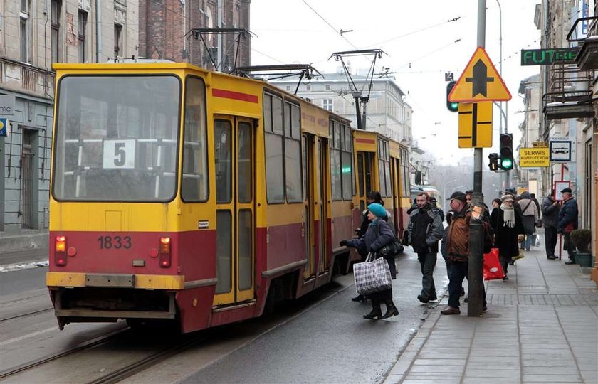 Dyrektorze ZDiT: Nie zabieraj nam autobusów i tramwajów