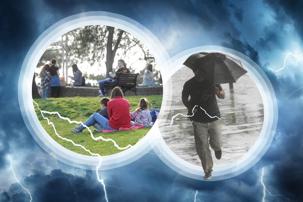 Deca ledenicama razbila autobus