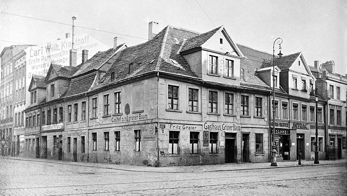 Muzeum Narodowe w Szczecinie uruchomiło serwis internetowy, w którym można zobaczyć przedwojenne fotografie miasta. W muzeum zachowało się ok. 15 tys. fotografii z terenu Pomorza. Wiele z nich pochodzi z XIX w.