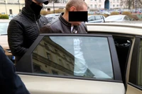 Schorowany 61-latek został zabity we własnym łóżku. Śledztwo odkryło jego mroczne tajemnice