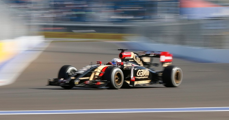 Kierowcy Formuły 1 trenują na torze w Soczi