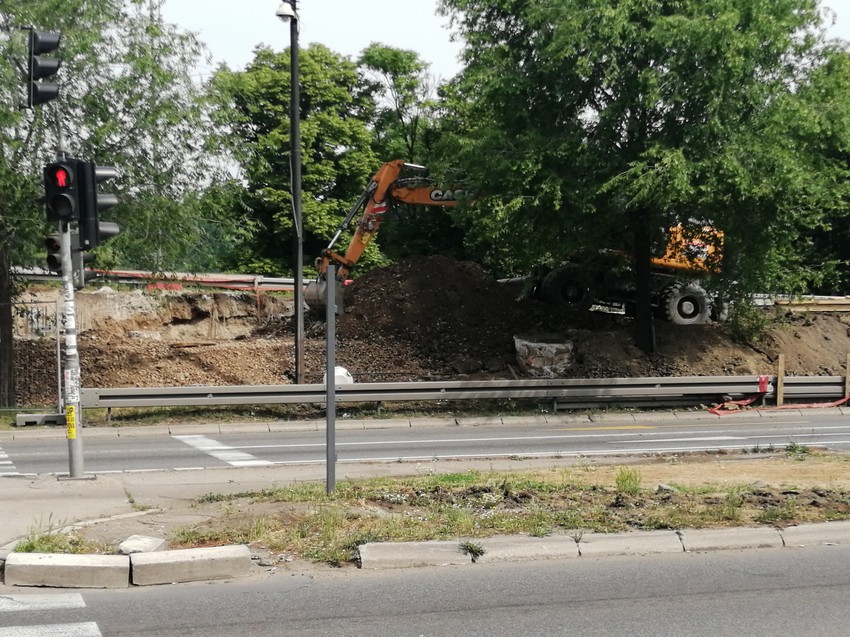 Radovi pored nadvožnjaka