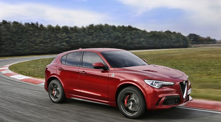 Alfa-Romeo_Stelvio