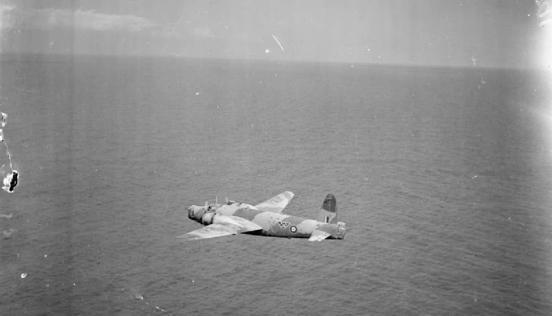 Brytyjski samolot nad Morzem Śródziemnym w czasie II wojny światowej