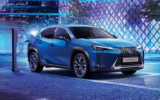 Elektryczny samochód z manualną skrzynią biegów. Gadżet czy przyszłość elektromobilności?