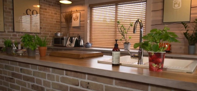 Skandynawska chata na Śląsku. Jak wykorzystać drewno i cegły do ozdobienia domu?