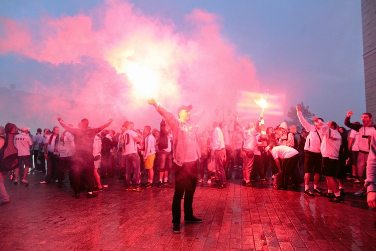 Tak legioniści fetowali mistrzostwo na ulicach Warszawy