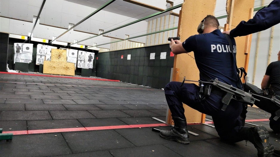 Szkolenie strzeleckie pszczyńskich policjantów - 28.11.2022