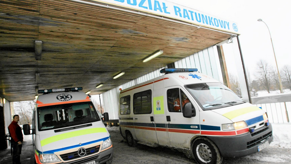 W Świeciu na ul. Tucholskiej doszło do zderzenia dwóch samochodów. Kobieta i jej sześcioletnie dziecko trafili do szpitala - podała TVP Bydgoszcz.
