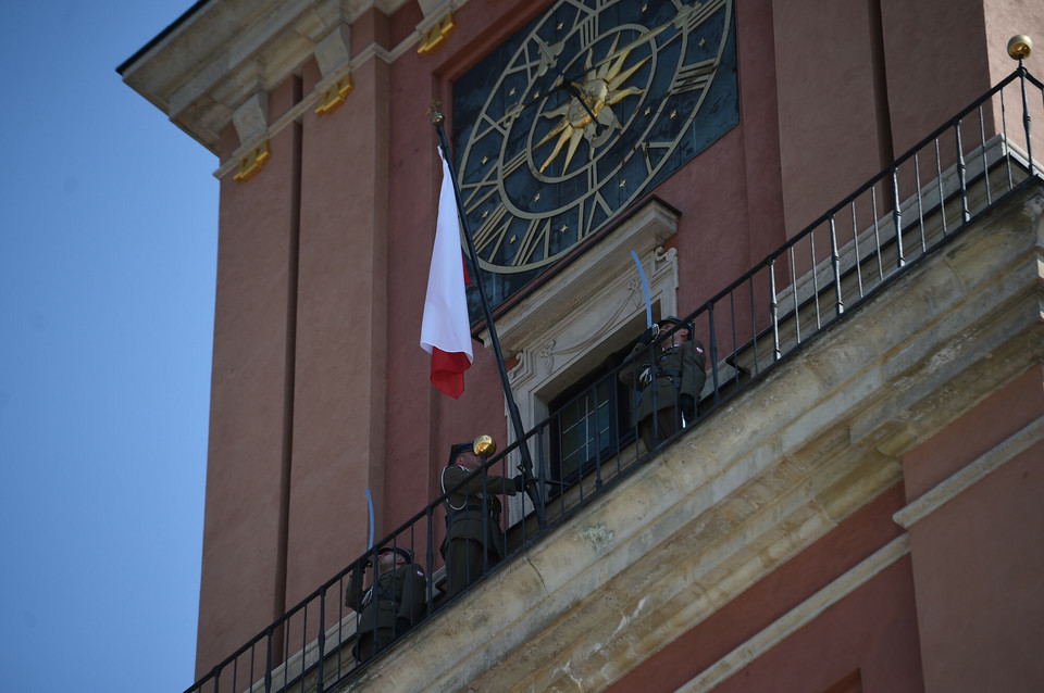 Uroczystość podniesienia flagi państwowej