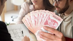 Da li vam 6.000 leže na račun ili ih podižete na šalteru?