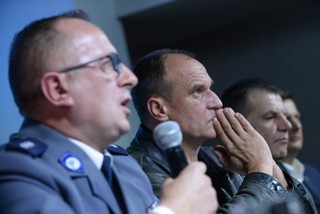 Kukiz za wsparciem dla mundurowych: Bezpieczeństwo jest równie ważna jak jego gospodarka