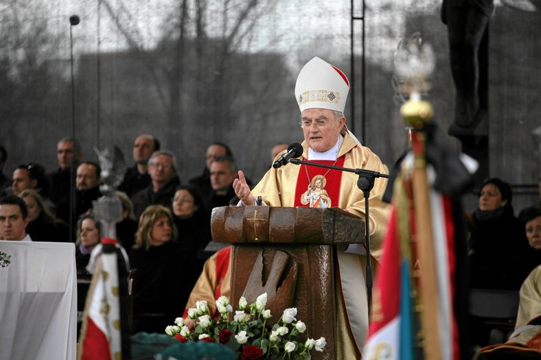 Michała Królikowskiego od lat łączy przyjaźń z abp. Henrykiem Hoserem