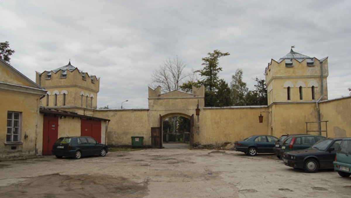 Podczas wznowionych prac archeologicznych na dziedzińcu byłego budynku Urzędu Bezpieczeństwa w Bielsku Podlaskim natrafiono na kolejne szczątki ludzkie. Z dużym prawdopodobieństwem można założyć, że należą one do ofiar UB.