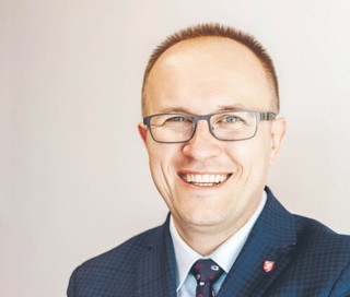 Szczepienie w aptece czy u lekarza – wybór powinien należeć do pacjenta [WYWIAD]