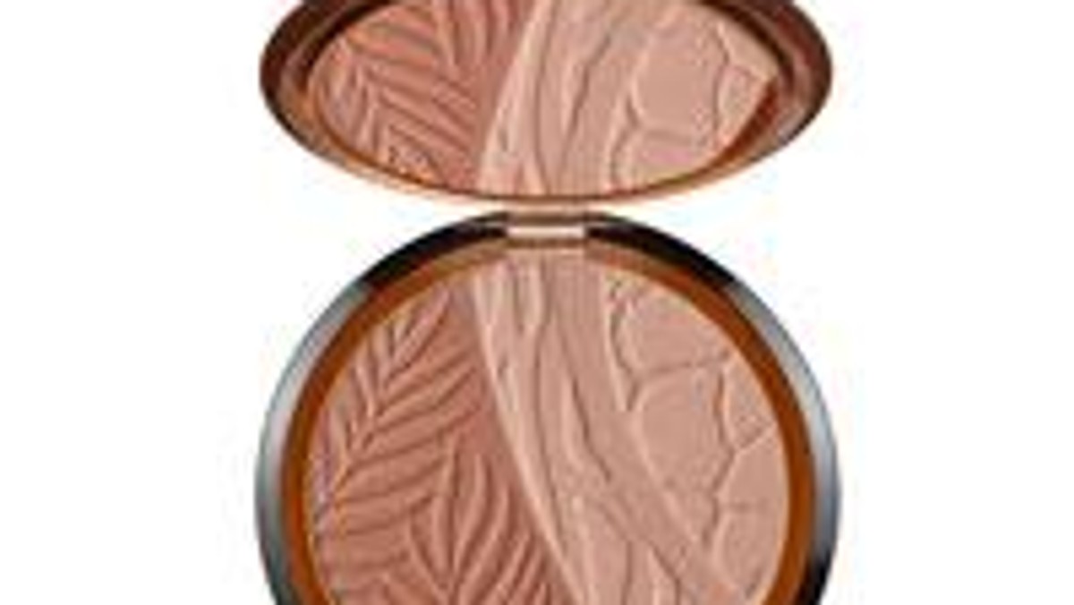 Safari Bronzing wodoodporny puder brązujący Bronzing Powder Compact
Wodoodporny puder brązujący nadaje skórze naturalny efekt opalenizny, jednocześnie odżywia i chroni ją przed szkodliwym promieniowaniem UV
- lekki, transparentny puder zapewnia naturalne, matowe wykończenie makijażu
- poprzez połączenie 2 odcieni w jednym opakowaniu pozwala na idealne dopasowanie intensywności opalenizny
- zawiera filtr ochronny SPF 15
- nie wysusza skóry
- wodoodporny
- bezzapachowy
- nie zawiera lanoliny oraz olejków mineralnych
Składniki aktywne: olejek Inka - bogate źródło kwasu omega 3 oraz kwasu linolowego, które odpowiadają za prawidłowe nawilżenie skóry i za procesy regeneracyjne, ekstrakt z groszku - wzmacnia jędrność skóry
Cena: cienie: 99 zł